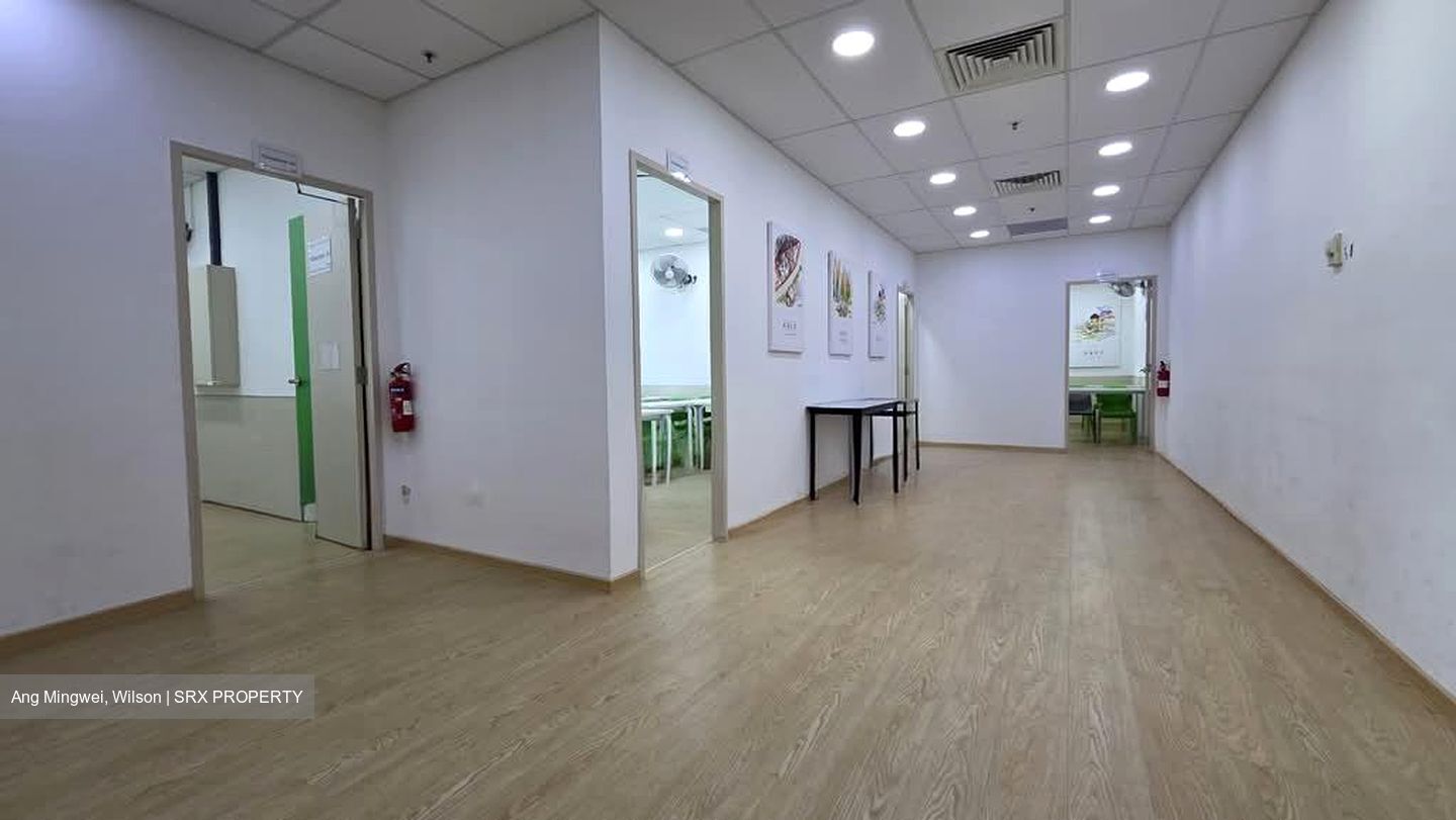 Eastgate (D15), Office #554963301